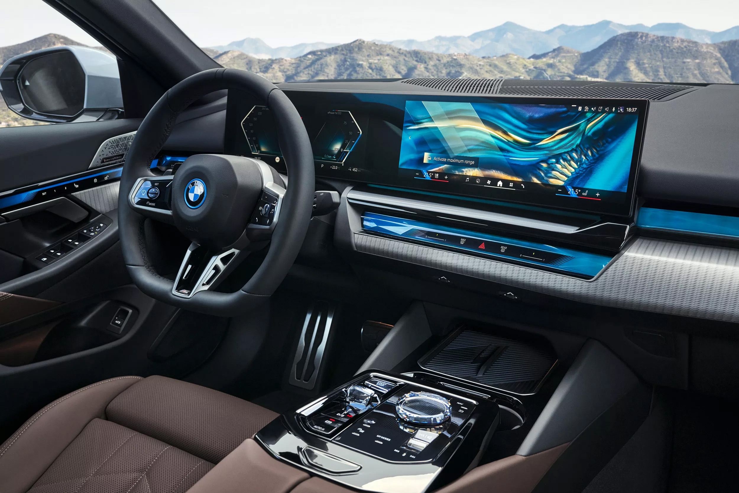 Представлен совершенно новый седан BMW 5Series 2024. Это самое